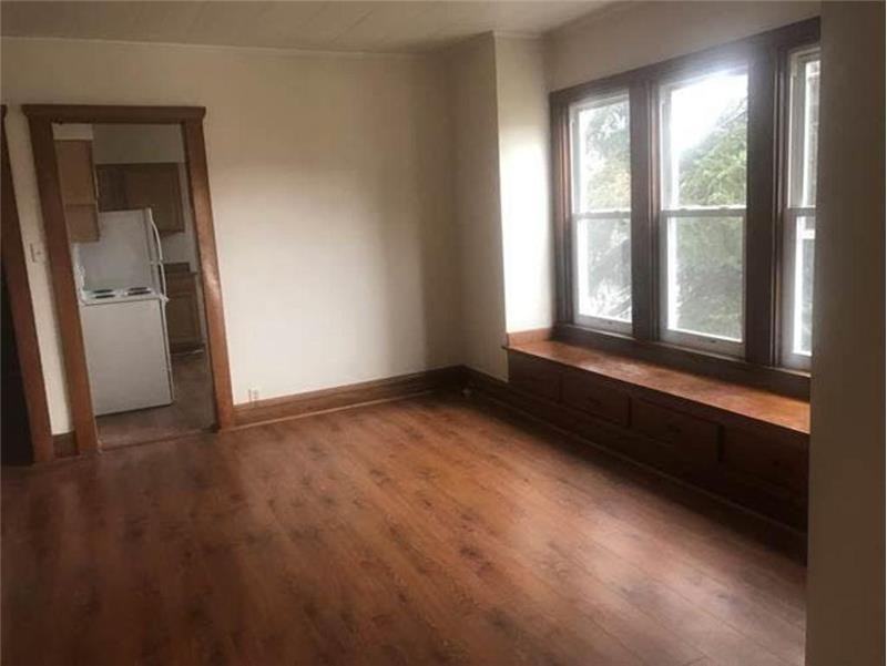 798-700 Elm St - Photo 3 of 11