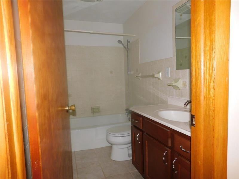 72140 Sharon Rd - Photo 3 of 8