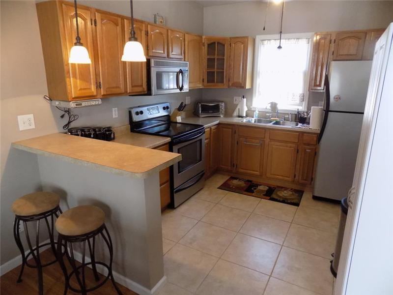 57 E 36th St - Photo 3 of 10