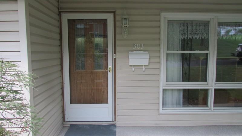 303 Taylor Ln - Photo 3 of 27