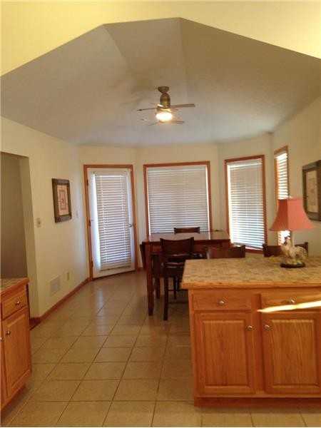 49185 Wabash Ave - Photo 2 of 5