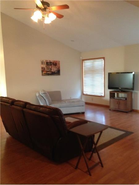 49185 Wabash Ave - Photo 3 of 5