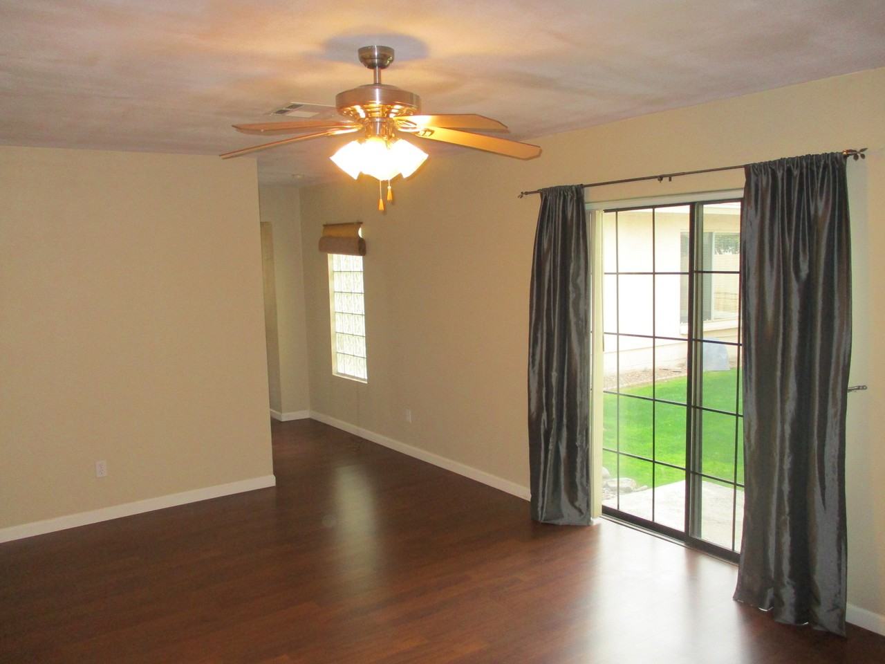 9420 E Kalil Dr - Photo 3 of 19