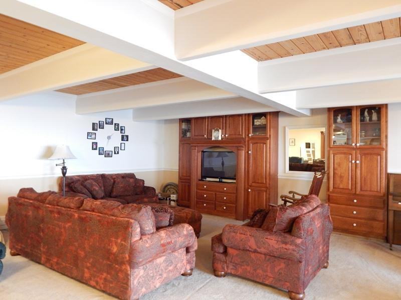 900 Hawks Hollow - Photo 2 of 12