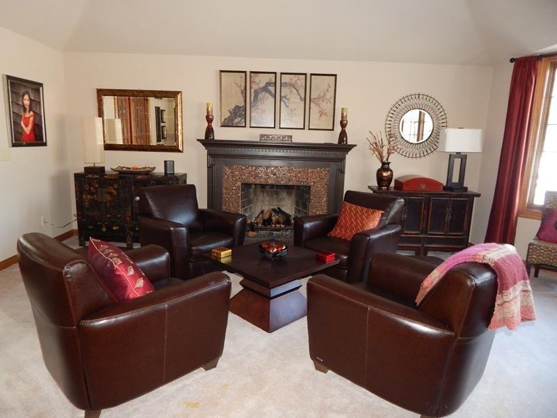 N24W30723 Golf Hills Dr - Photo 2 of 21