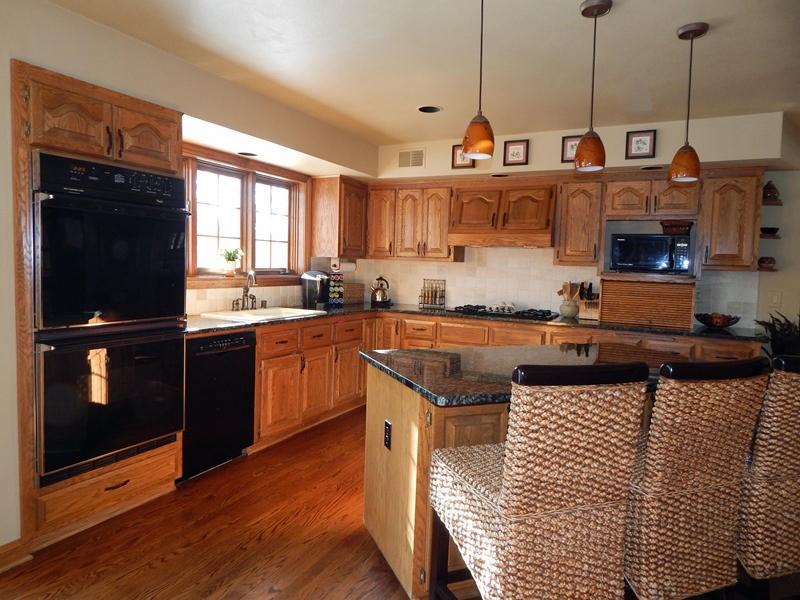 N24W30723 Golf Hills Dr - Photo 3 of 21