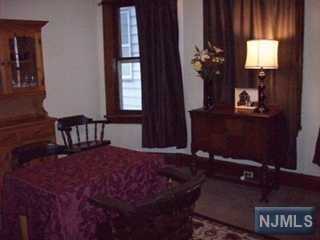 338 N 8th St - Photo 2 of 5