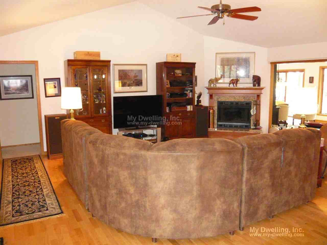 N67W29529 Richter Rd - Photo 3 of 21