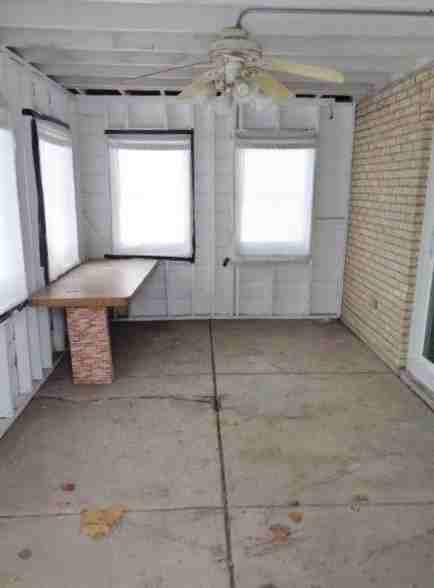 251 N Pleasant Dr - Photo 3 of 26