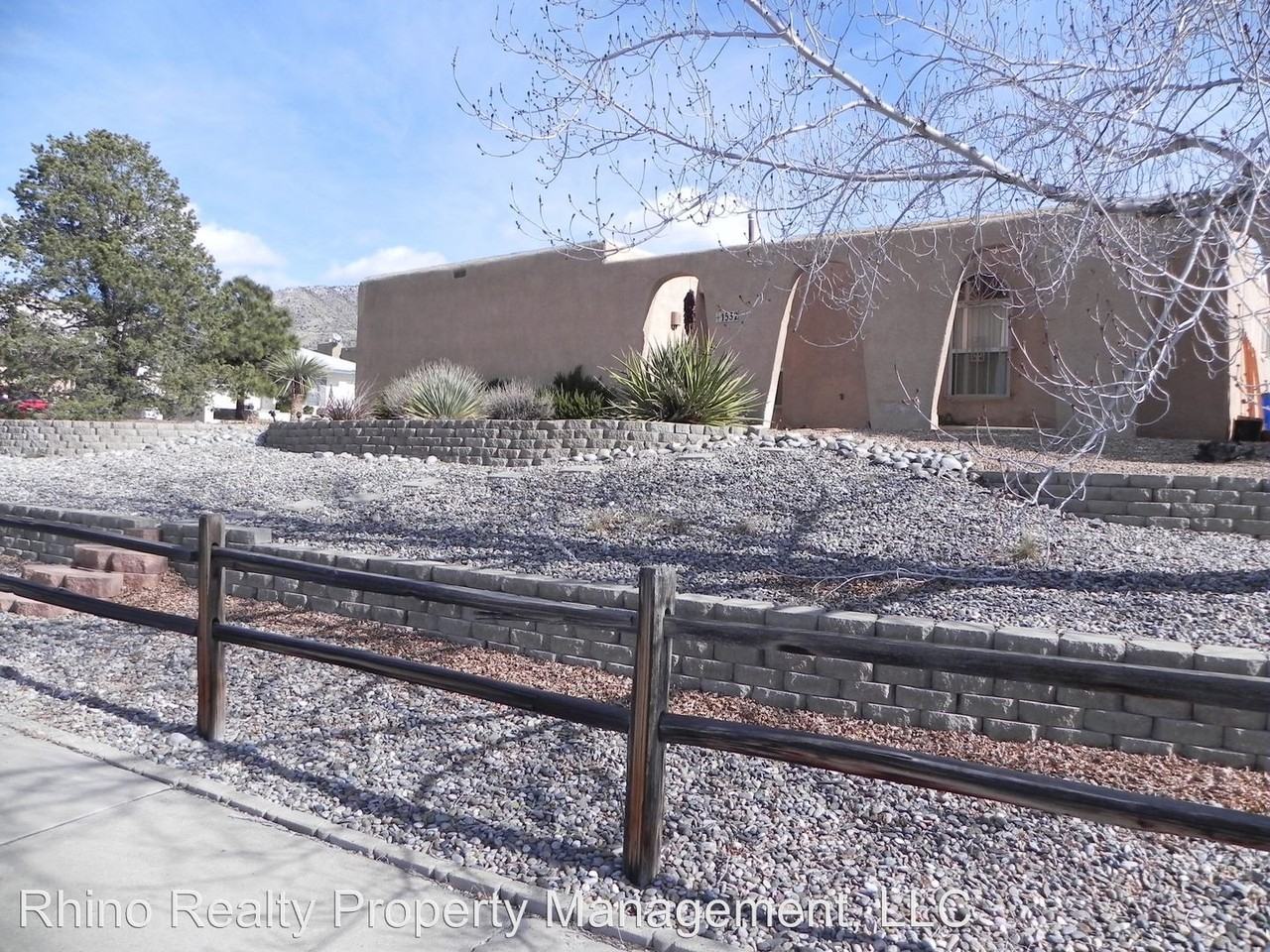 1532 Jewett Dr NE - Photo 2 of 24