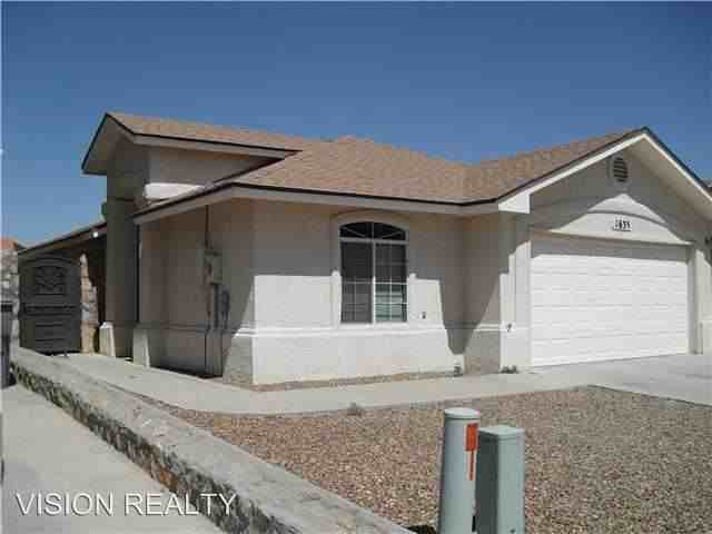 1633 Roger Bombach Dr - Photo 2 of 19