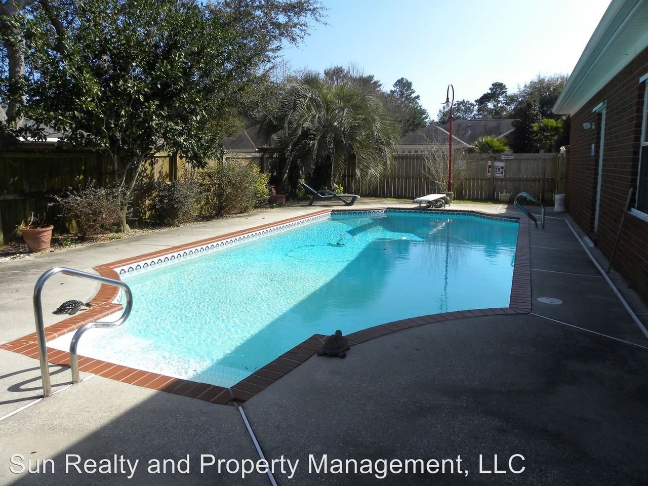 2062 Twin Pines Cir - Photo 3 of 15