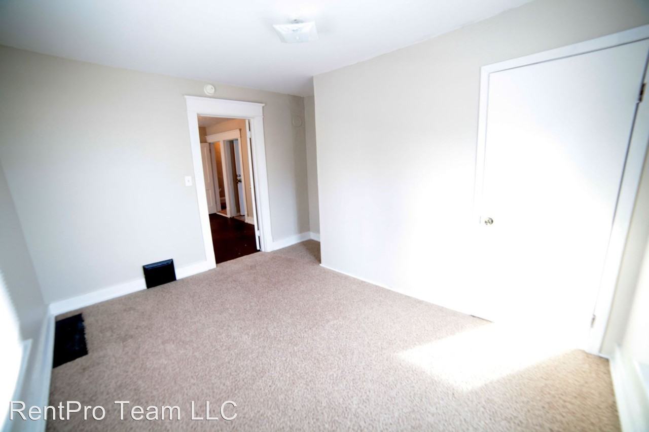 1228 11th Ave - Photo 2 of 7