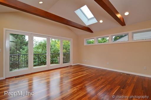 1015 South Shore Blvd - Photo 3 of 45