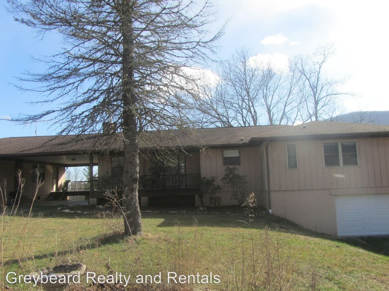 17 Pine Hill Rd - Photo 2 of 24