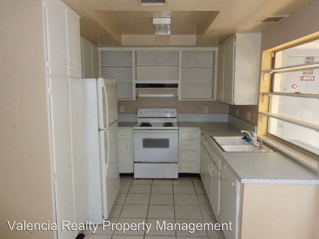 14691 Pine Glen Cir - Photo 3 of 11