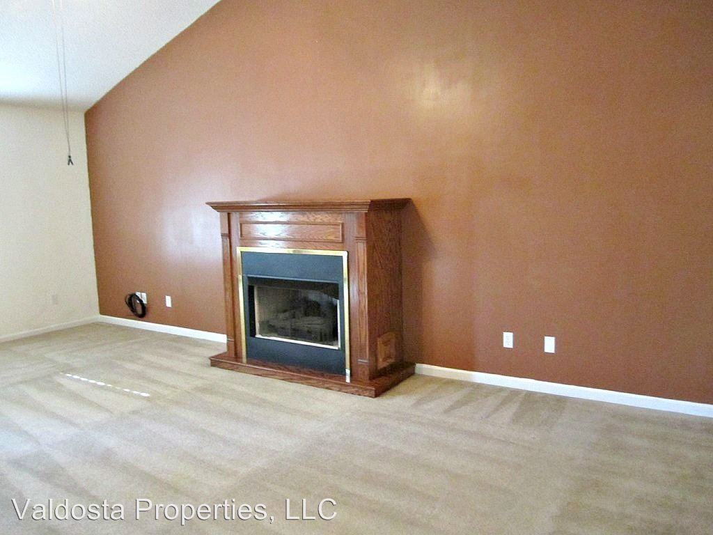 5210 Golf Dr - Photo 3 of 19