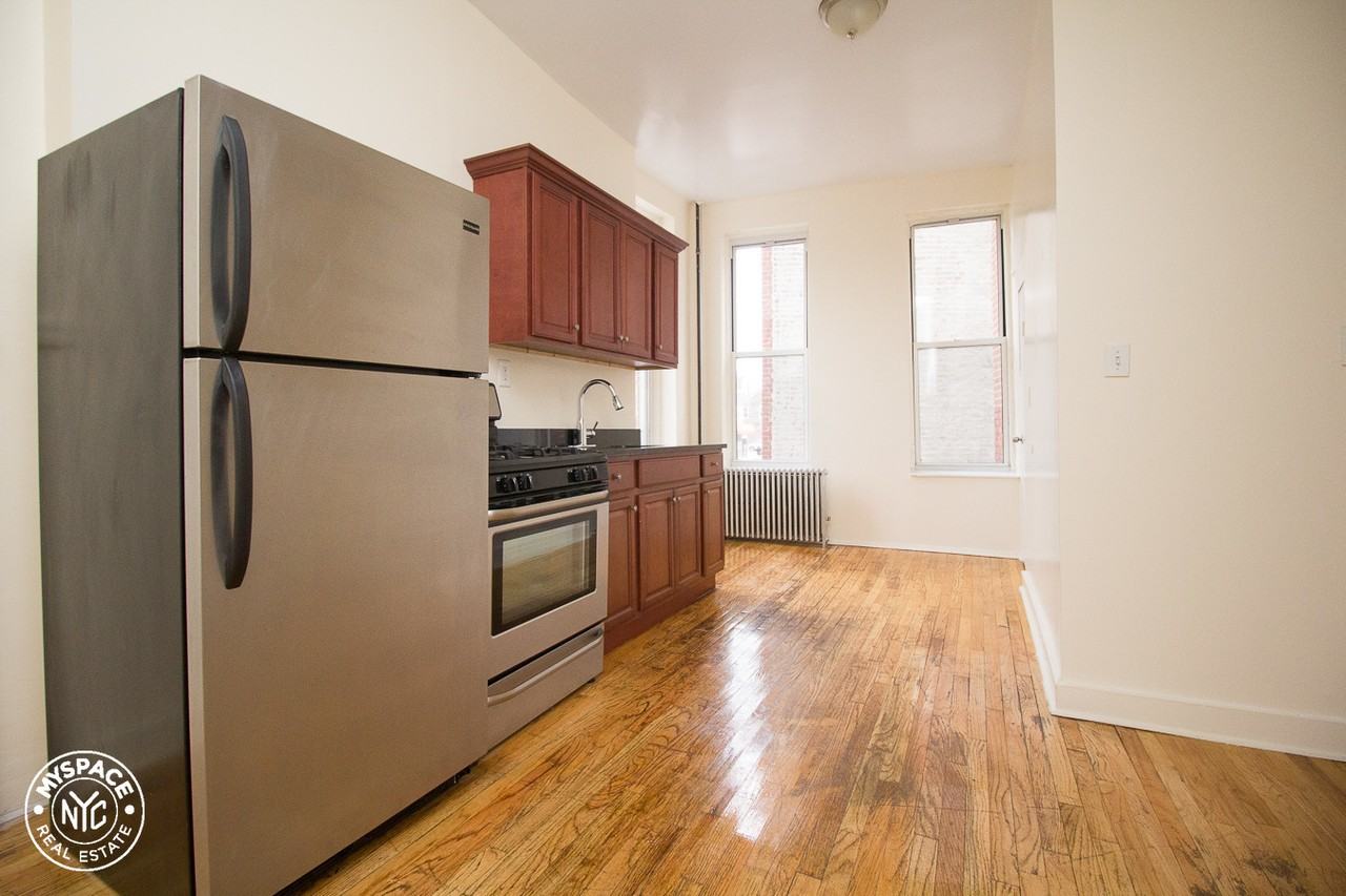 942 Bergen Street #6AA