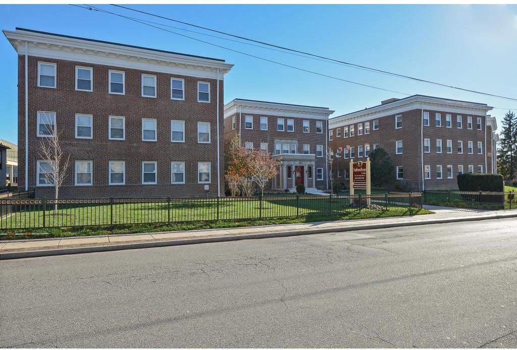 Suburban Court Apts - Photo 2 of 20