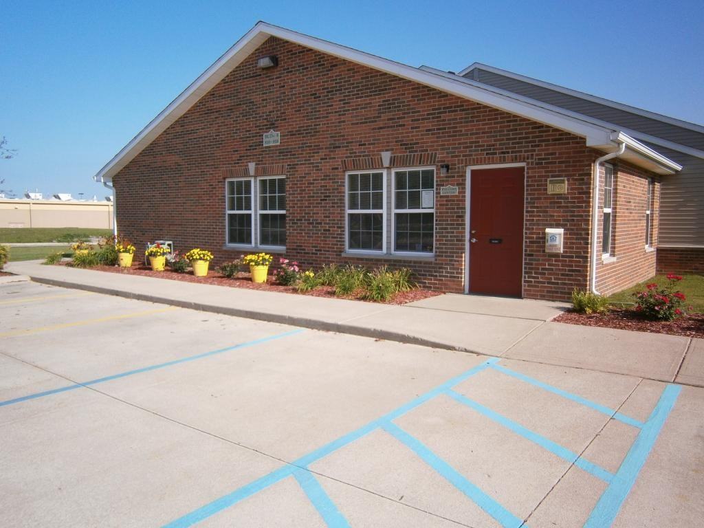 Northcrest Apartments - Photo 3 of 19