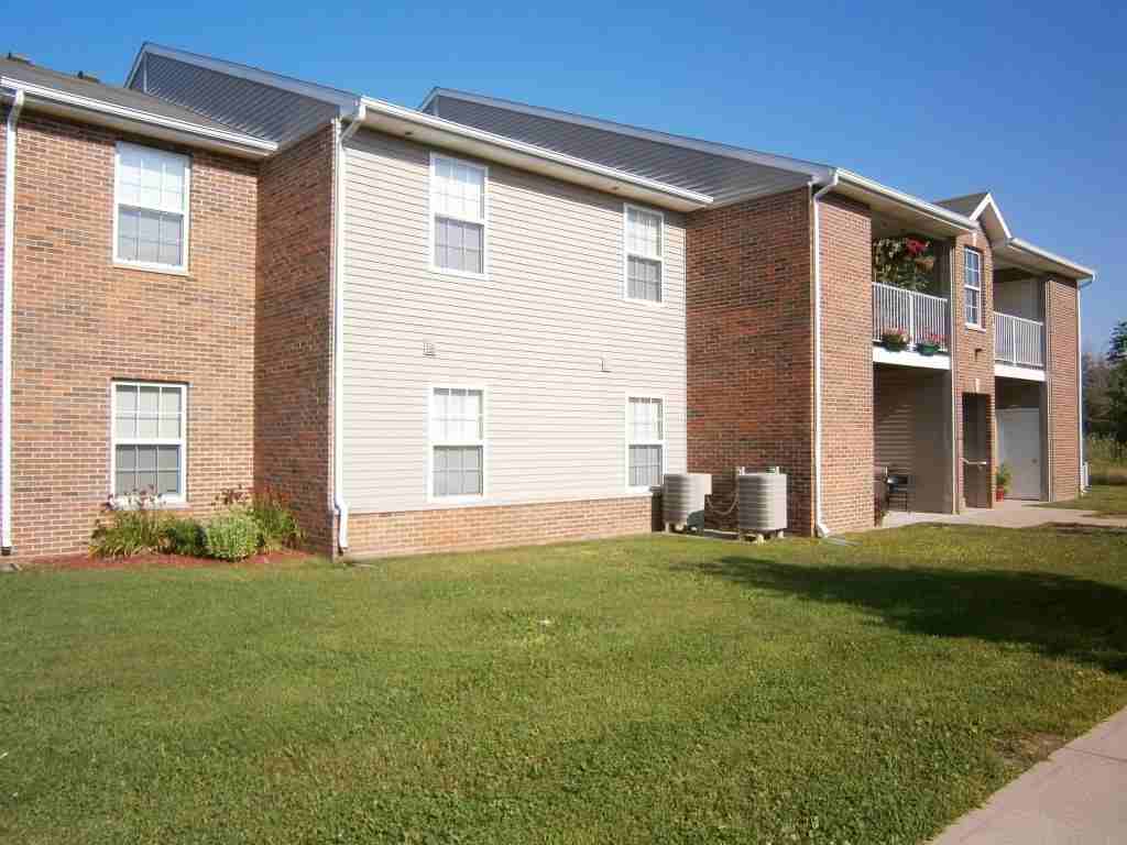 Northcrest Apartments 810 Regency Ct, Angola, IN 46703 Zumper