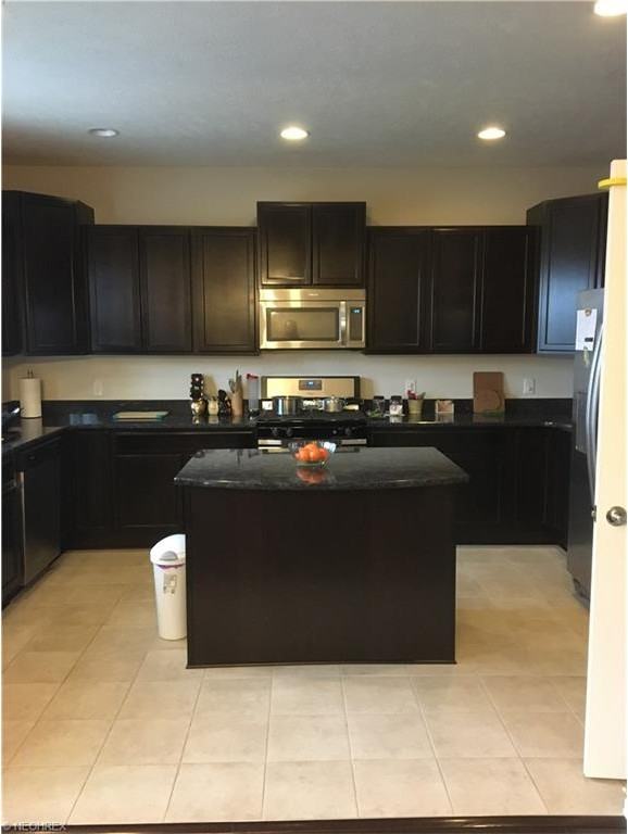 5935 N Pointe Dr - Photo 2 of 31