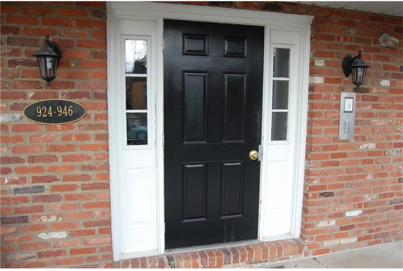 942 Guyasuta Ln - Photo 2 of 25