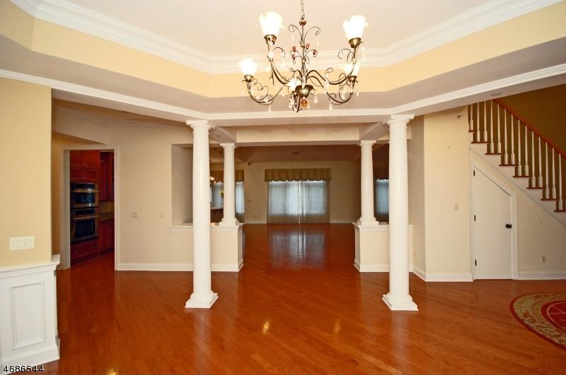 45-7 S Passaic Ave #7 - Photo 3 of 20