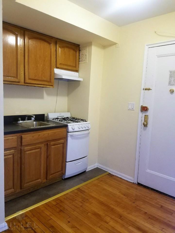 35th Ave #2B
