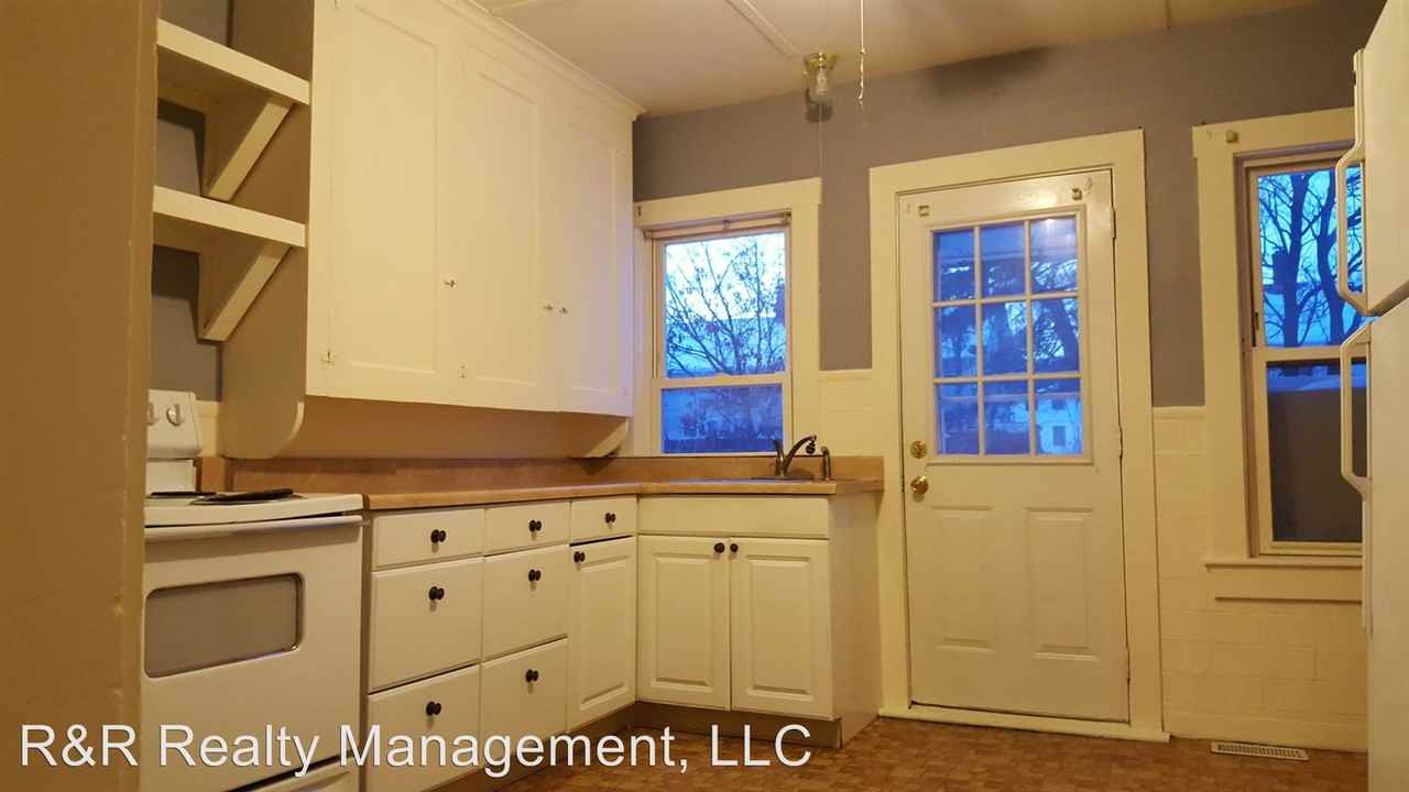 2-36 A St - Photo 3 of 8