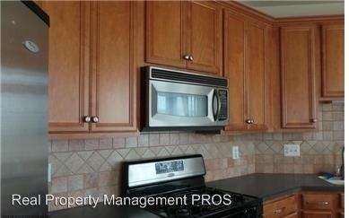 10617 Bristow Station Dr - Photo 2 of 23