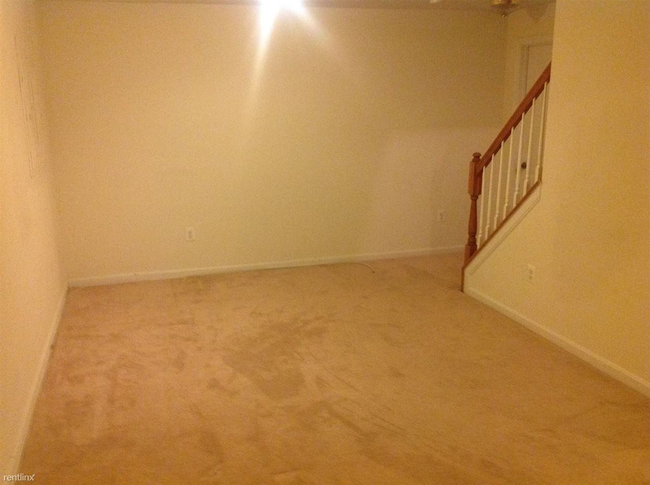 9504 Fitzgerald Ct - Photo 2 of 9