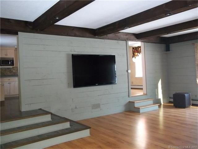 580 Glenwood Dr - Photo 3 of 37