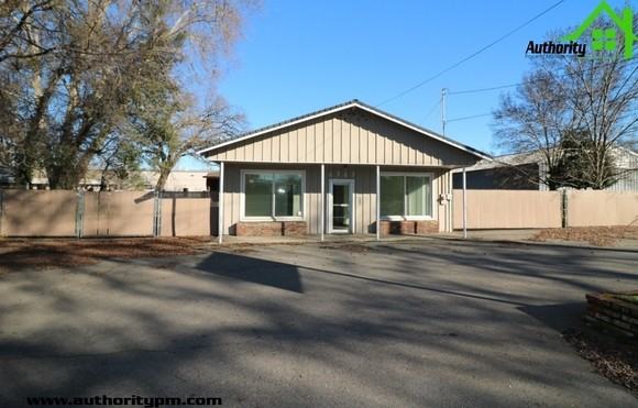 6969 Eastside Rd - Photo 2 of 26