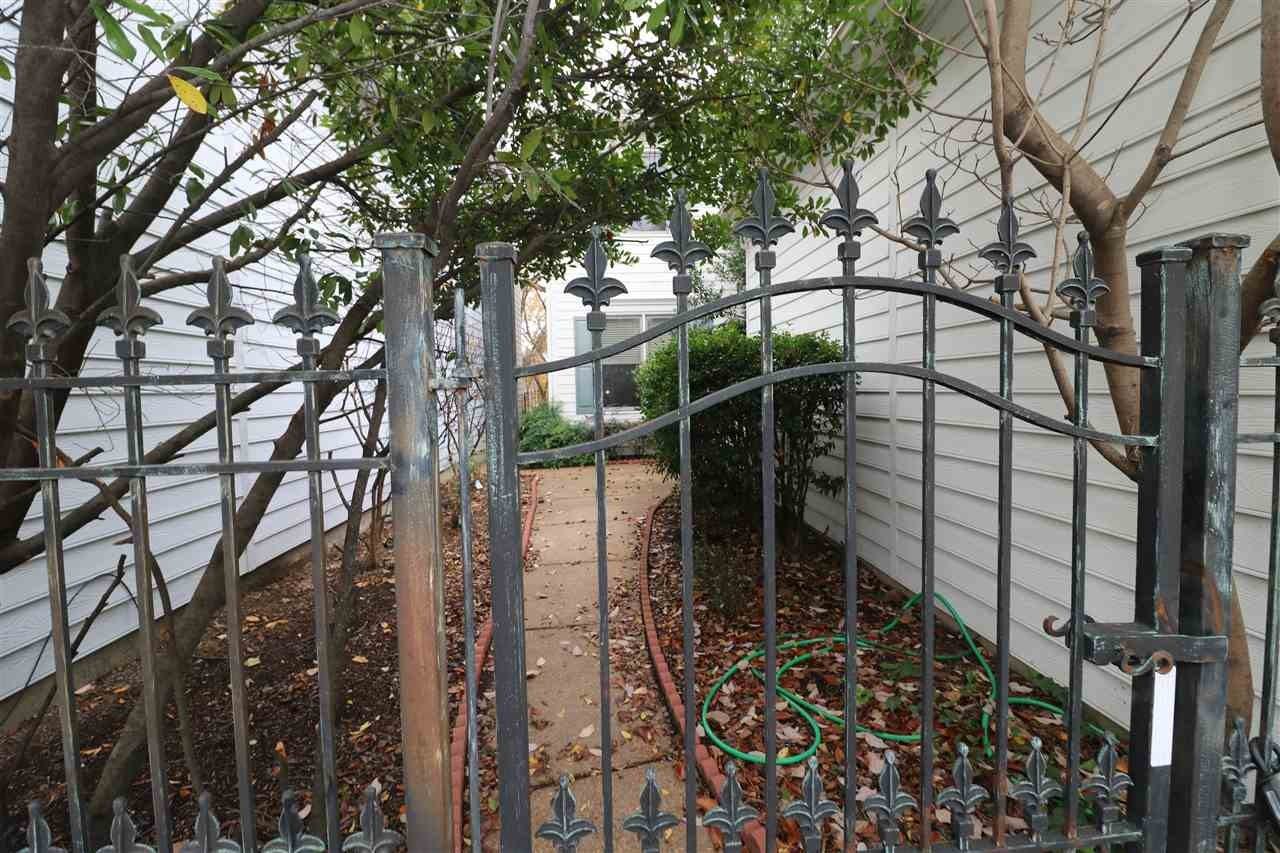 946 River Landing Dr - Photo 3 of 25