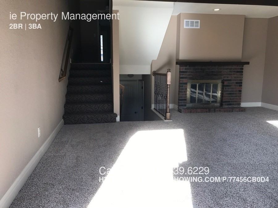 6472 NW 70th St - Photo 2 of 17