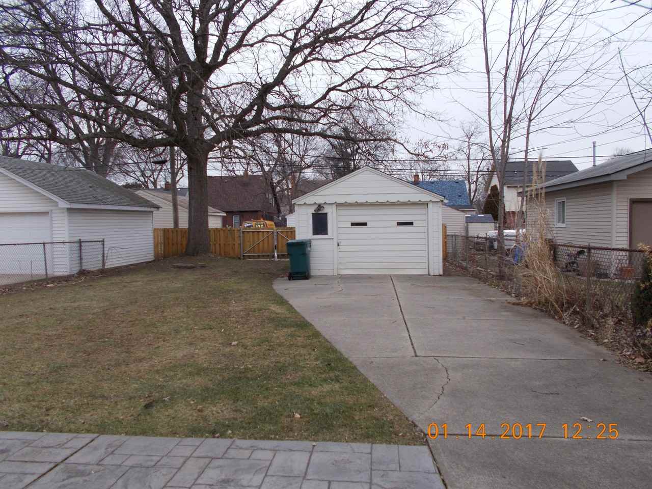 23120 Olmstead St - Photo 2 of 34