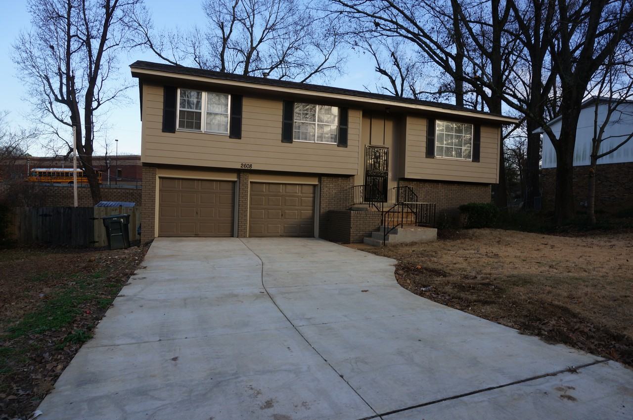 2608 Galaxie St - Photo 2 of 22