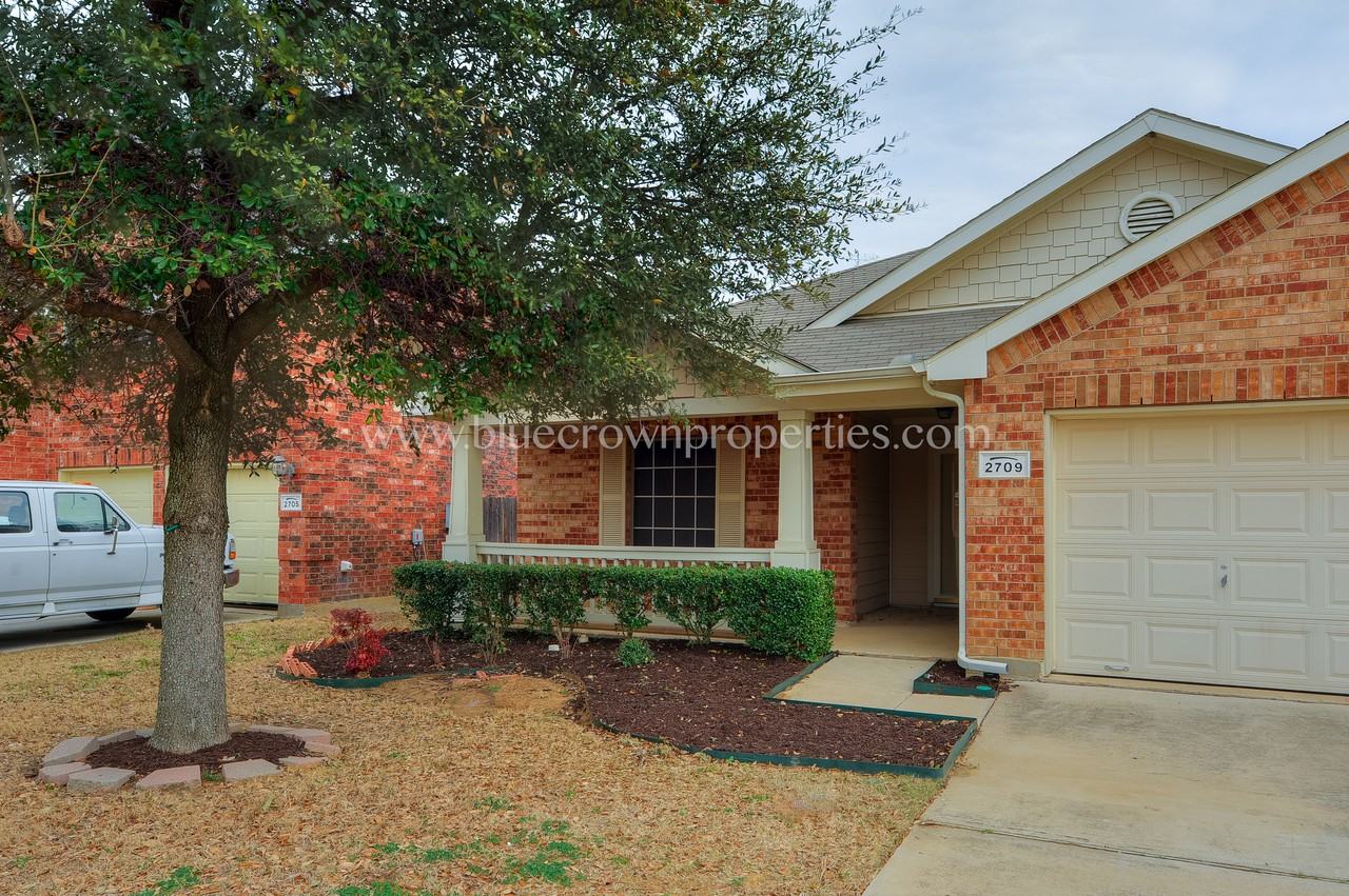 2709 Gardendale Dr - Photo 2 of 31