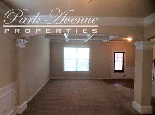 7415 Toccoa Cir - Photo 2 of 32