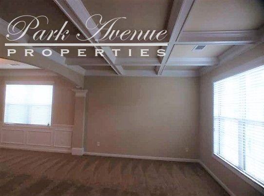 7415 Toccoa Cir - Photo 3 of 32