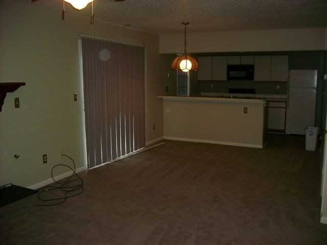 741 Ridge Cir - Photo 2 of 8