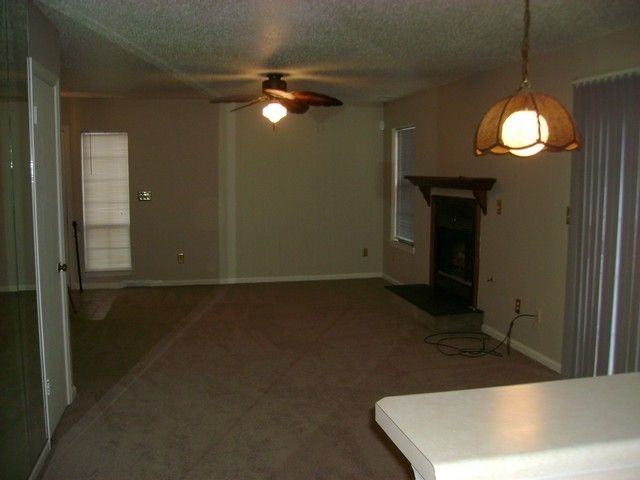 741 Ridge Cir - Photo 3 of 8