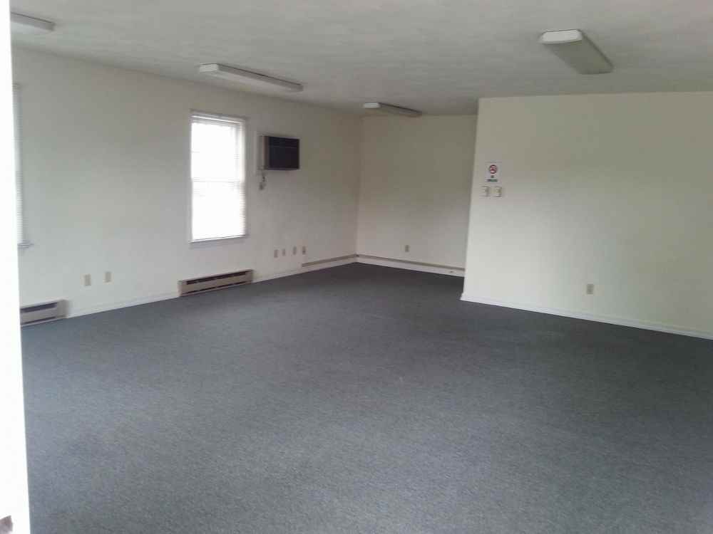 1561 Bradford Rd - Photo 2 of 3