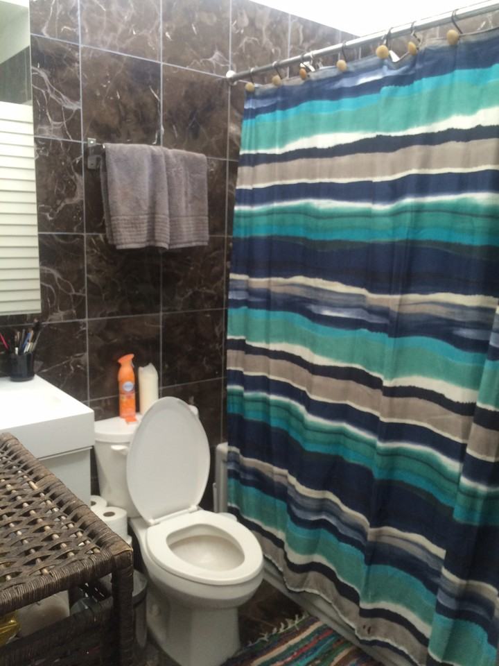 College St & Dovercourt Road - Photo 3 of 5