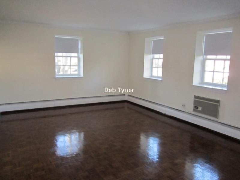 38 Lexington Ave 2B - Photo 3 of 14