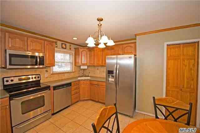 53 Longworth Ave - Photo 3 of 15