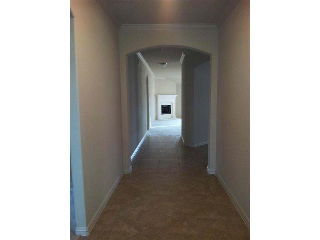 412 Stonecreek Drive - Photo 2 of 14
