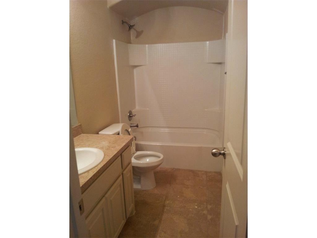 412 Stonecreek Drive - Photo 3 of 14