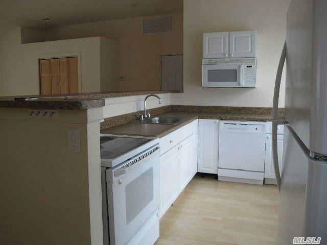 11 Seabrook Ln - Photo 3 of 6